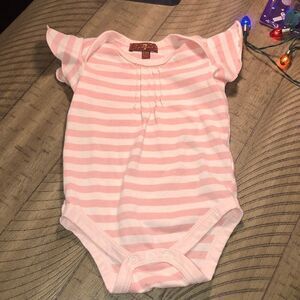 7 for all Mankind Flutter Sleeve Onesie. Pastel Pink Stripe CottonPolyblend 6-9m